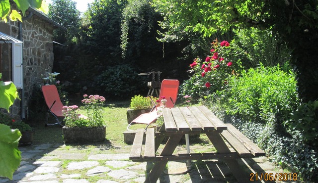 Cottage on the farm in Auvergne, between Sancy and Puy Mary