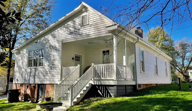 "Cottage on the Hill" nMilton, NC n2.1 miles to VIR