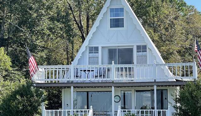 Cottage on the Lake