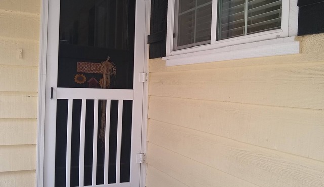 Cottage On The Rocks is a spacious, family friendly home near the Spokane River