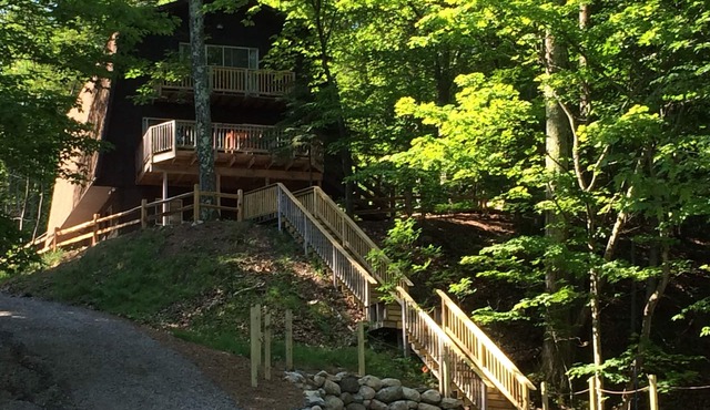 Cottage On Tunnel Of Trees - Beach Access, Lake Views, Surrounded by Woods