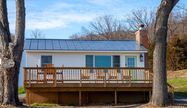 Cottage on Working Turkey and Bee Farm in the Heart of Crozet