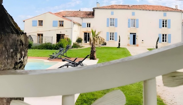 Cottage 'Opaline' with Shared Pool, Private Terrace and Wi-Fi