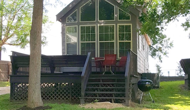 Cottage Overlooking Lake Dublap part of the Guadalupe River