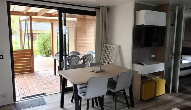 Cottage Premium - 4 bedrooms - 3 bathrooms + Covered terrace + Reversible air conditioning + TV 8 persons