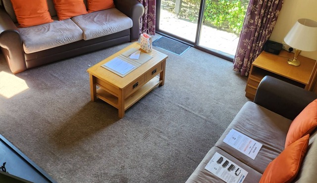 Cottage-Private Bathroom-River view-Sleeps 6