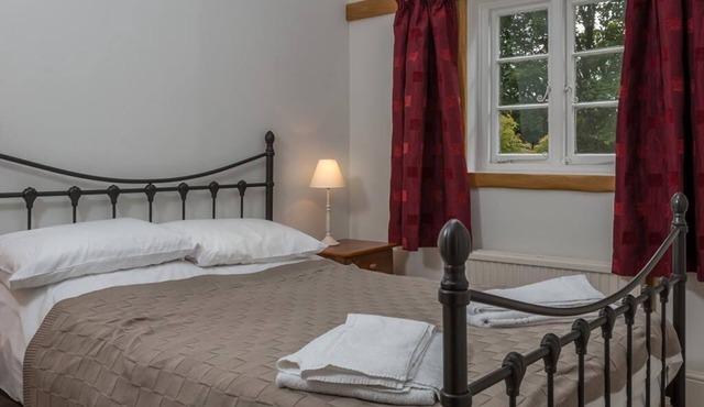 Cottage-Private Bathroom-Self-catering cottage