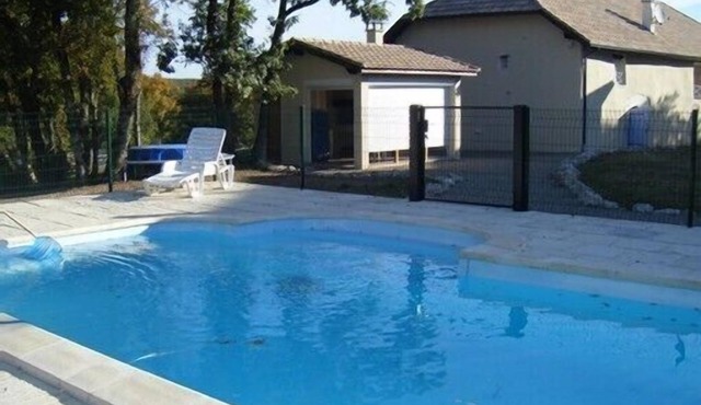 Cottage Quercy with pool, luxury, quiet and relaxing