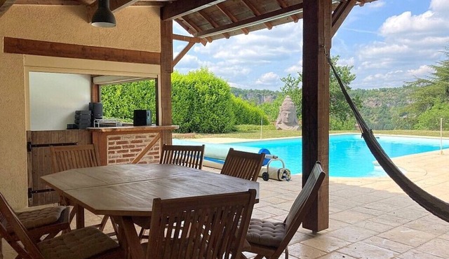 Cottage rental between Cahors and St Cirq Lapopie