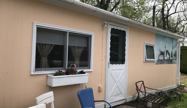 Cottage Rental with Water View