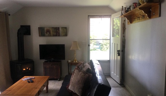 Cottage Retreat 75 Steps from the shores of spectacular Lake Huron, Sauble Beach