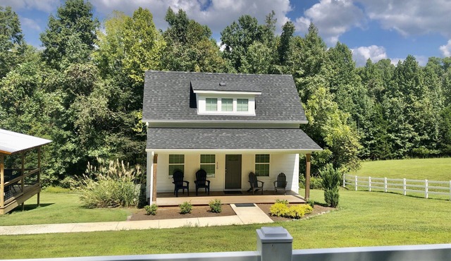 Cottage Retreat at Center Hill Lake, Four Seasons, Smithville, TN
