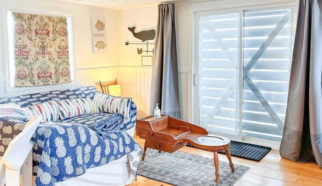 Cottage right on the beach, and part of an authentic fishing village