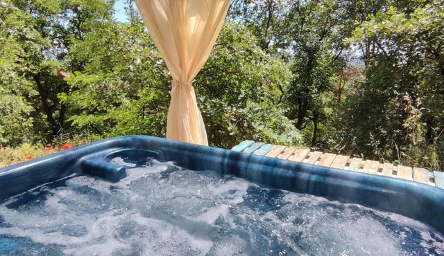 Cottage romantique, son jacuzzi privatif, piscine