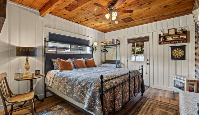 Cottage Room on Main