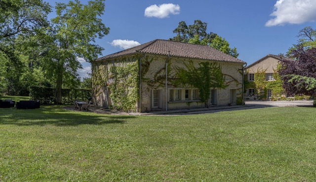 Cottage ROSE 6 pers dans parc d'un château gascon