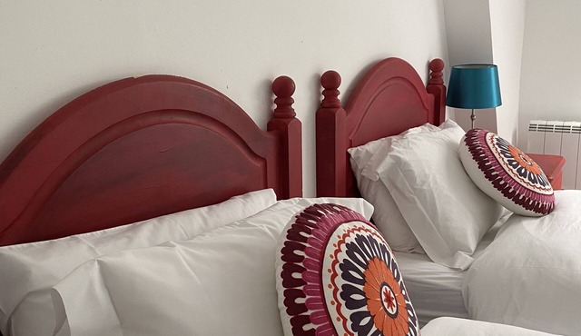 Cottage set in the grounds of a Chateau (countryside)