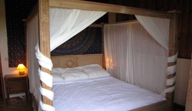 Cottage (sleep 6+cot) on Child-friendly Complex with shared pool and play areas