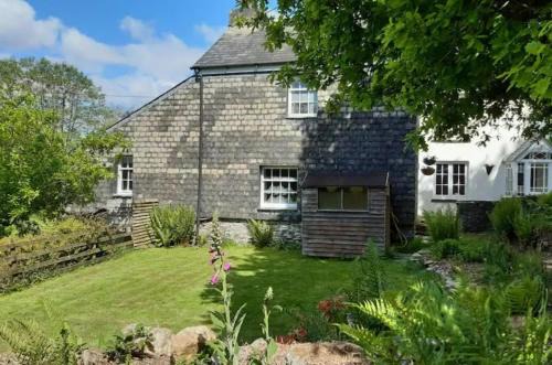 Cottage - Sleeps 2 - River Lynher walks & fishing
