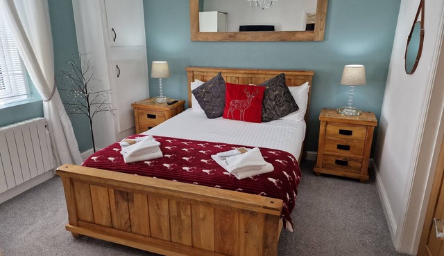 Cottage - Sleeps 3, hot tub & pet friendly