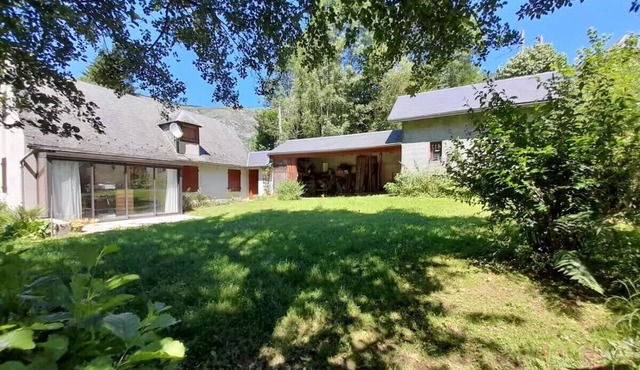 Cottage, sleeps 6, riverside