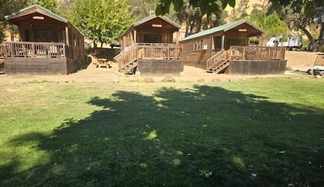 Cottage, Sleeps 6 - Roomy 1 Bedroom Cottage, Sleeps 4-6