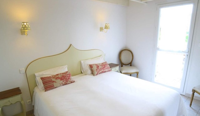 Cottage-Standard-Ensuite-Park view