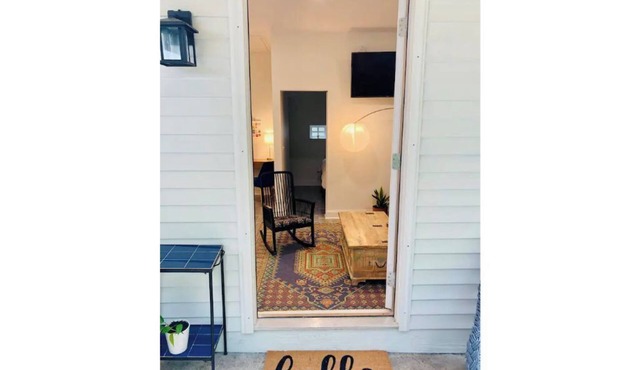 Cottage-Style Garage Apartment