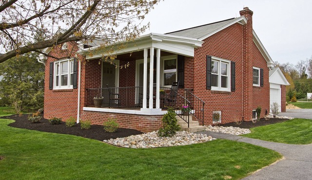 Cottage Style guest house centralized in Lancaster County