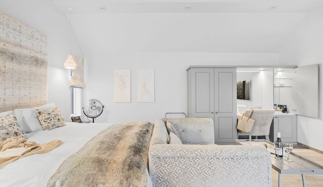 Cottage Suite 2, Kentisbury Grange - Free WiFI & Parking