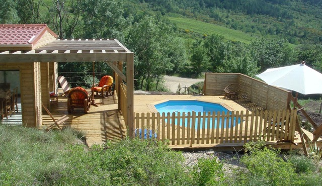 Cottage the year round private pool in summer and sauna - jacuzzi off season