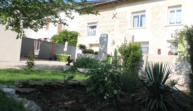 cottage three houses in the heart of the village of Druillat