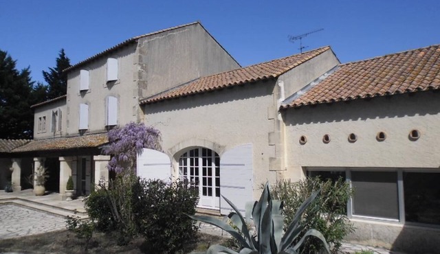Cottage * unique in the countryside near Arles, private pool without vis a vis