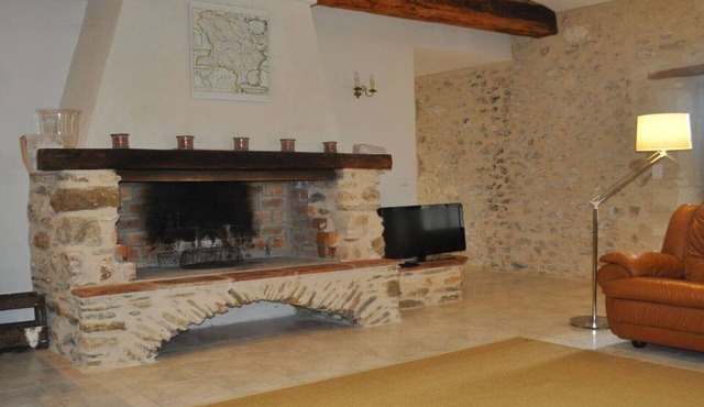 Cottage Uzètia former silk factory of Domaine du Mazet