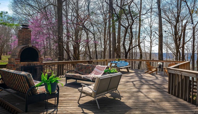 Cottage w/boat parking, 2.7mi to free boat launch