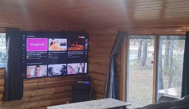 Cottage w/firepit, hot tub , next to ATV trails