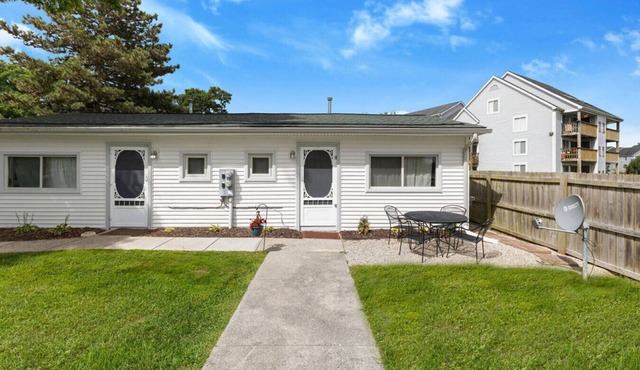 Cottage w/Lake Access Unit 4