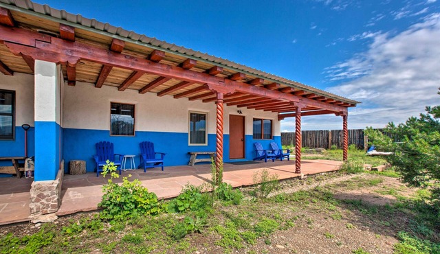 Cottage w/Patio & Grill - 25 Min to Taos Valley!