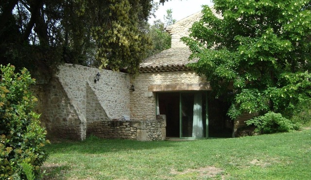 Cottage with a garden in the heart of a vineyard, 3-5 people