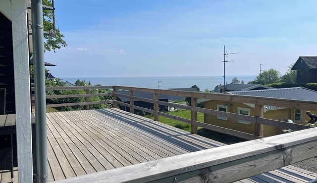 Cottage with a View- 5 min from beach