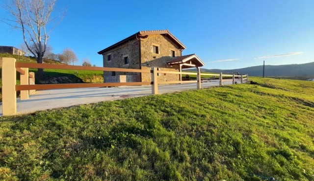 Cottage with Barbecue and fireplace in Cantabria
