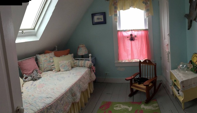 Cottage with captivating views in charming Lubec