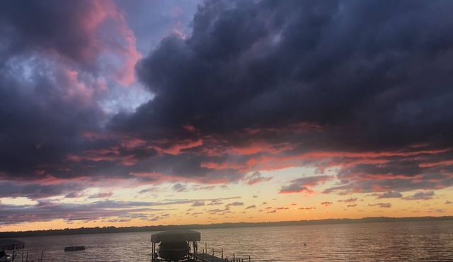Cottage with deeded access to the beautiful Torch Lake