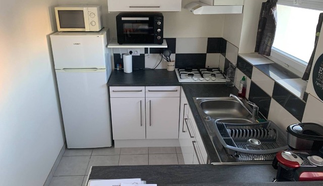 Cottage with private terrace, 10 meters from the sea