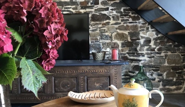 Cottage with heated pool in the bay of Mont St Michel 500 m from the shore.