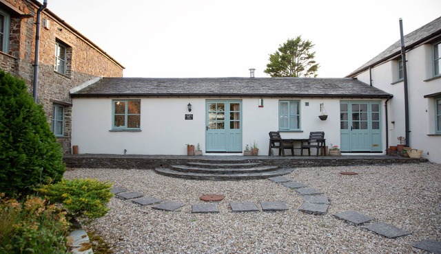 Cottage With Indoor Swimming Pool In Stunning Rural Location Near Ocean