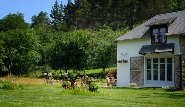 Cottage with pool in Monein, in béarn 4 persons