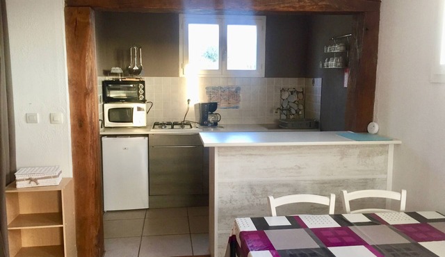 Cottage with Private Swimming pool for 4 people - quiet