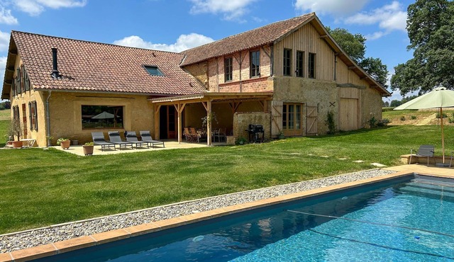 Cottage with private pool 8 people