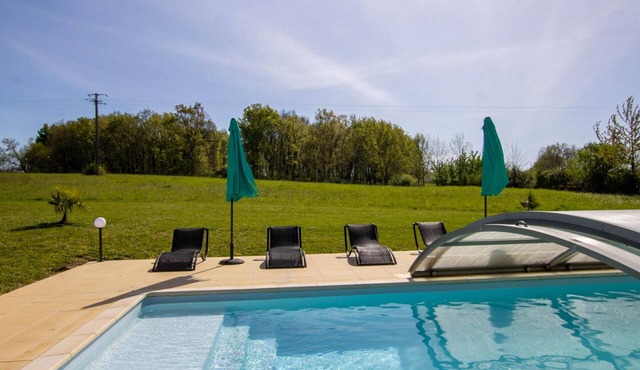 Cottage with private pond, shared pool and WiFi in Dordogne